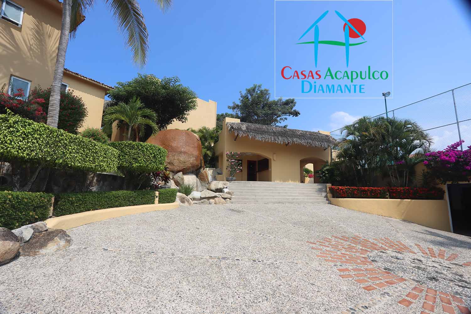 Los Celajes - Acceso principal 6 Los Celajes - Acceso principal 6